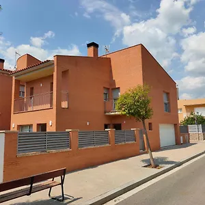 Amplio Con Jardín Y Zona Barbacoa. Сasa de vacaciones