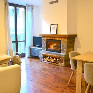 Modern De Muntanya Amb Llar De Foc By Rural D'aneu Apartamento